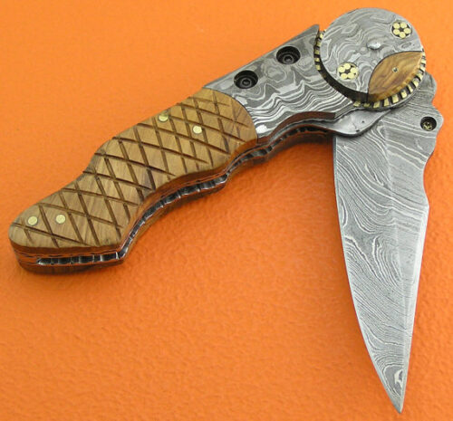 Amazing Damascus Folding Knife Custom Handmade Damascus Steel Hunting Knife Best Damascus Folding Knife With Engraved Olive Wood Handle Leather Sheaths 1385 - Image 3