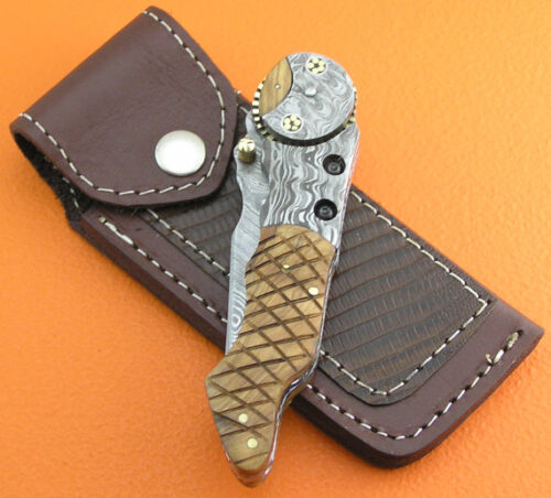 Amazing Damascus Folding Knife Custom Handmade Damascus Steel Hunting Knife Best Damascus Folding Knife With Engraved Olive Wood Handle Leather Sheaths 1385 - Image 6