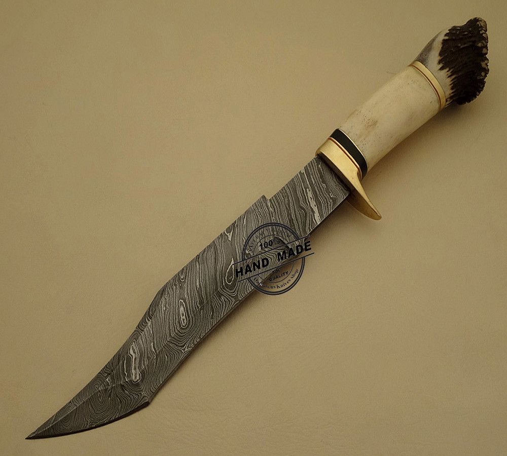 Custom made Damascus steel Hunting Knife with leather sheath