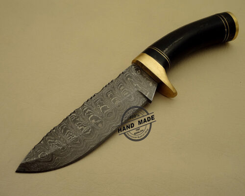 Professional Damascus Skinner Knife Custom Handmade Damascus Steel Beautiful Hunting Knife Best Damascus Skinner Knife With Horn Handle Leather Sheaths 1529
