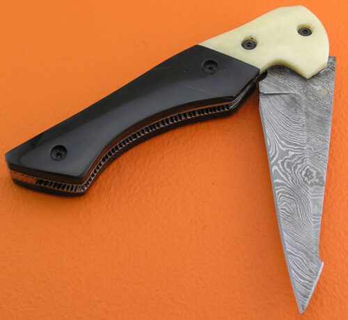 Liner Lock Damascus Folding Knife Custom Handmade Damascus Steel Hunting Knife Forged Damascus Folding Knife With Camel Bone & Horn Handle Leather Sheaths 1927 - Image 3