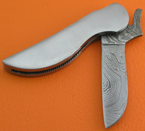 Damascus Folding Liner Lock Knife Custom Handmade Damascus Steel Hunting Knife New Damascus Folding Knife With Stainless Steel Handle Leather Sheaths 1936 - Image 3