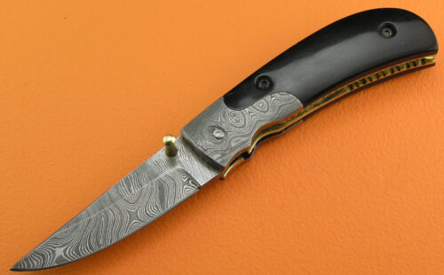 Liner Lock Damascus Folding Knife Custom Handmade Damascus Steel Hunting Knife Best Damascus Folding Knife With Buffalo Horn Handle Leather Sheaths 1940