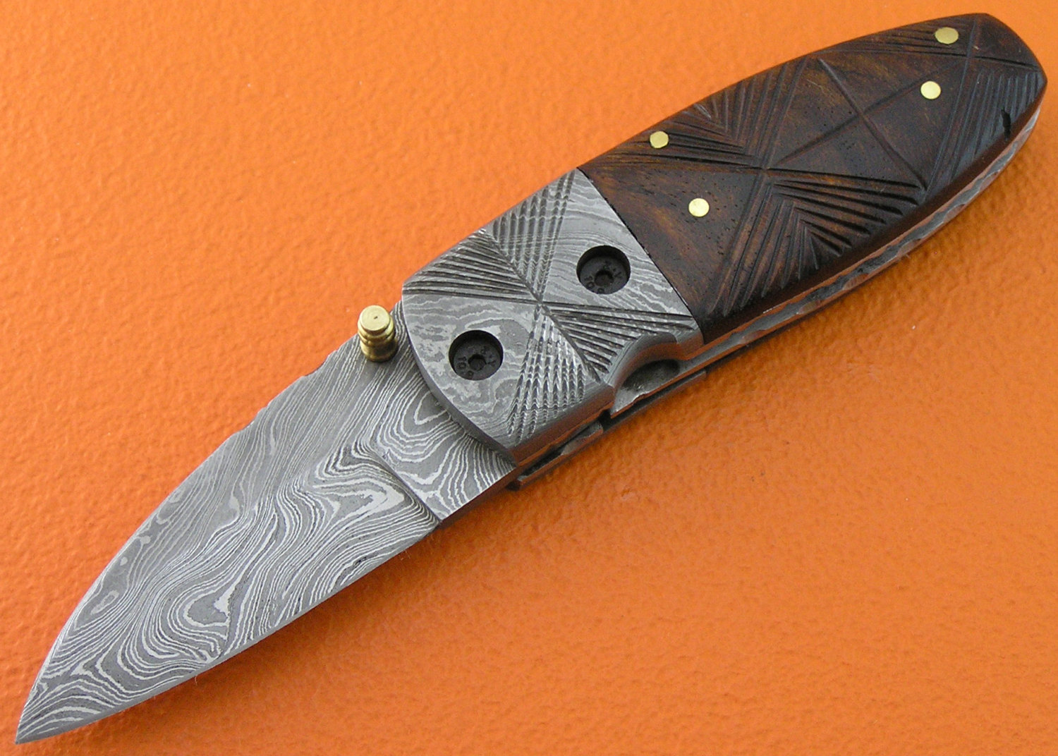 Handmade Damascus Steel Knives with Wood and Steel Handle