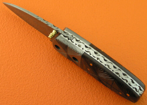 Mini Damascus Folding Liner Lock Knife Custom Handmade Damascus Steel Hunting Knife With Walnut Wood Handle Leather Sheaths 1955 - Image 4
