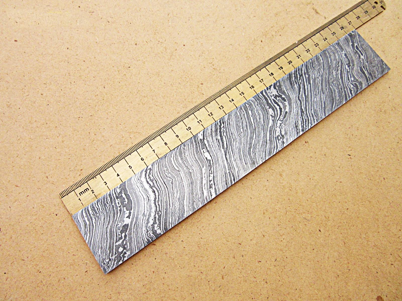 Custom handmade damascus billet bar high carbon steel 30*4cms 4 mm thickness 