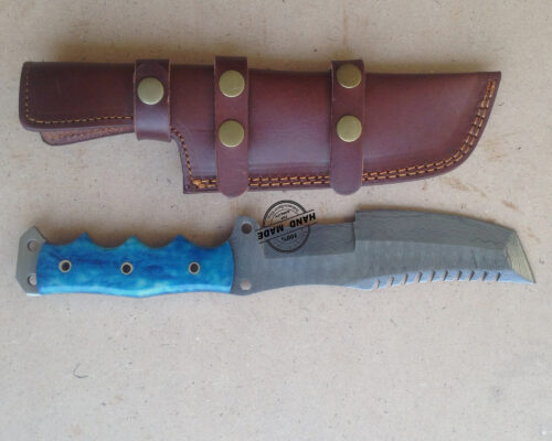 New Damascus Tracker Knife Custom Handmade Damascus Tracker Knife With Colored Bone Handle - Image 4
