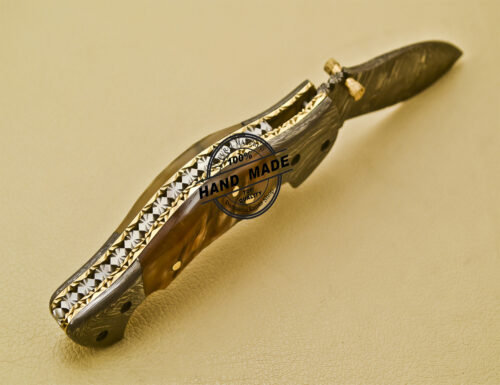 New Damascus Pocket Knife Custom Handmade Damascus Steel Folding Liner Lock Knife with Sheep Horn Handle 940 - Image 5
